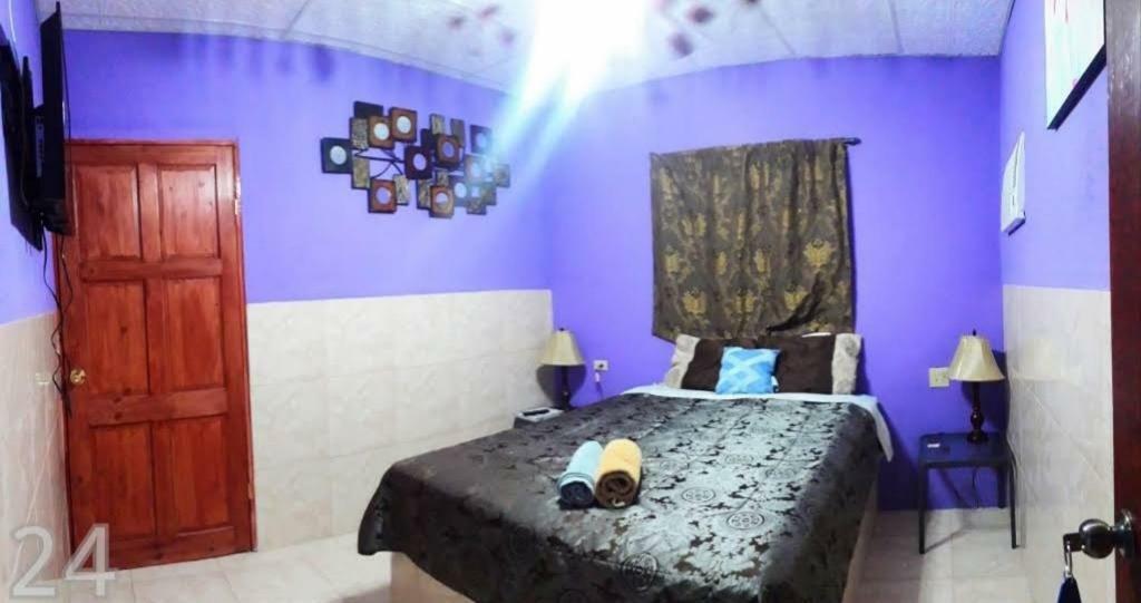 El Valle de Anton Windmill Hostal מראה חיצוני תמונה