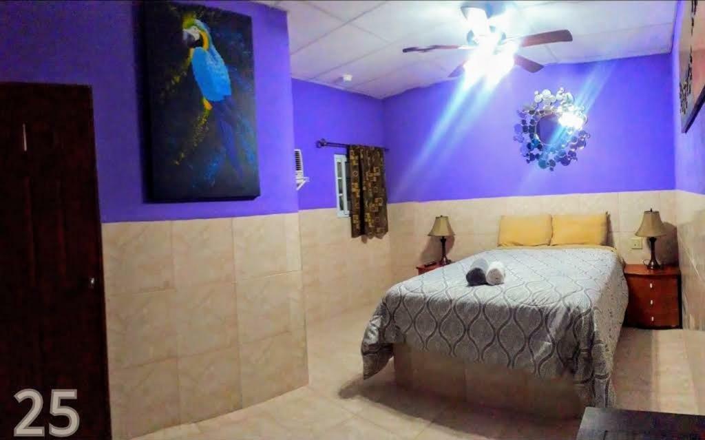 El Valle de Anton Windmill Hostal מראה חיצוני תמונה